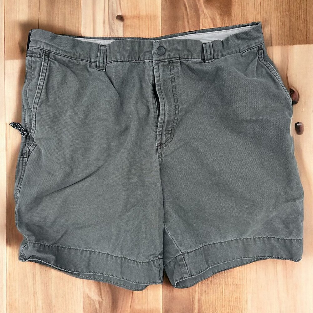 COLUMBIA Sportswear Khaki Grey Shorts Mens Size 36